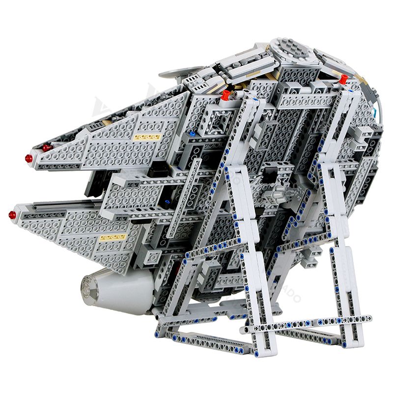 Millennium Falcon Vertical Display Stand 75257